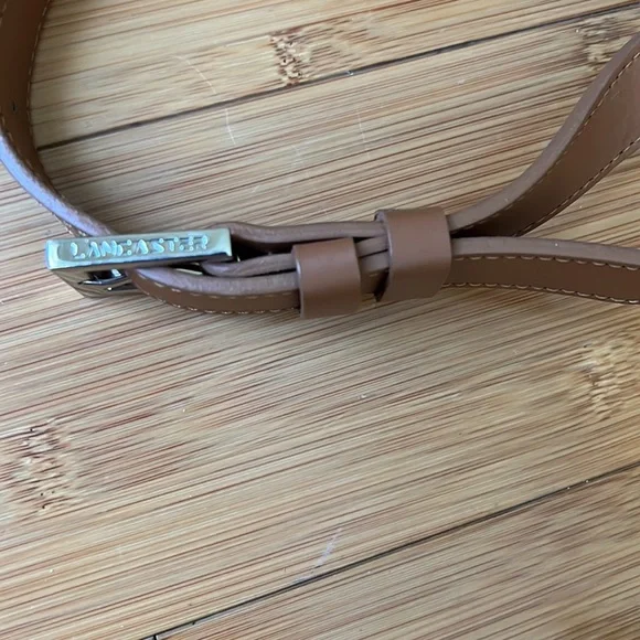 Stunning Cowhide Bucket Bag & Pouch by Lancaster, City - Picture 9 of 10